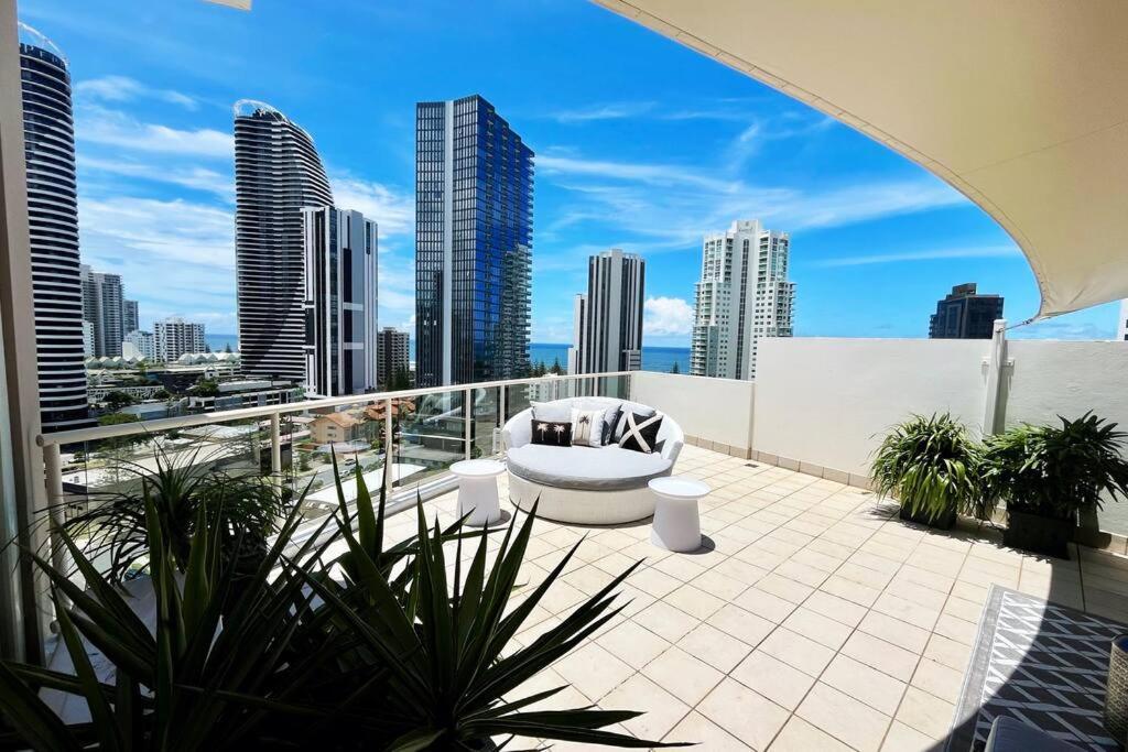 Private Sky Terrace Classic Penthouse 2 Car Parks Apartamento Gold Coast Exterior foto