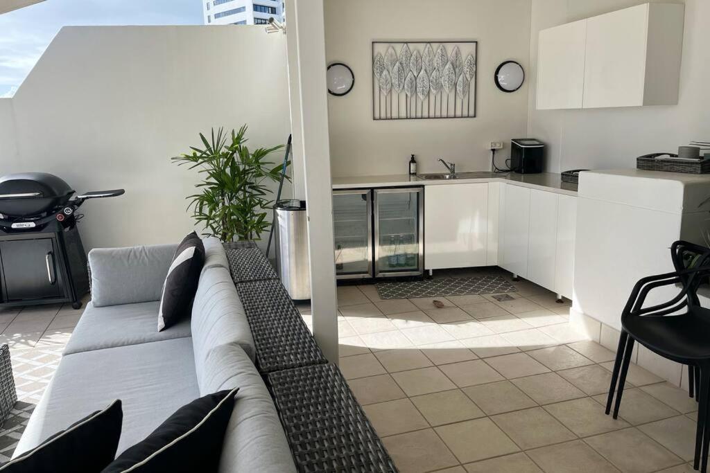 Private Sky Terrace Classic Penthouse 2 Car Parks Apartamento Gold Coast Exterior foto